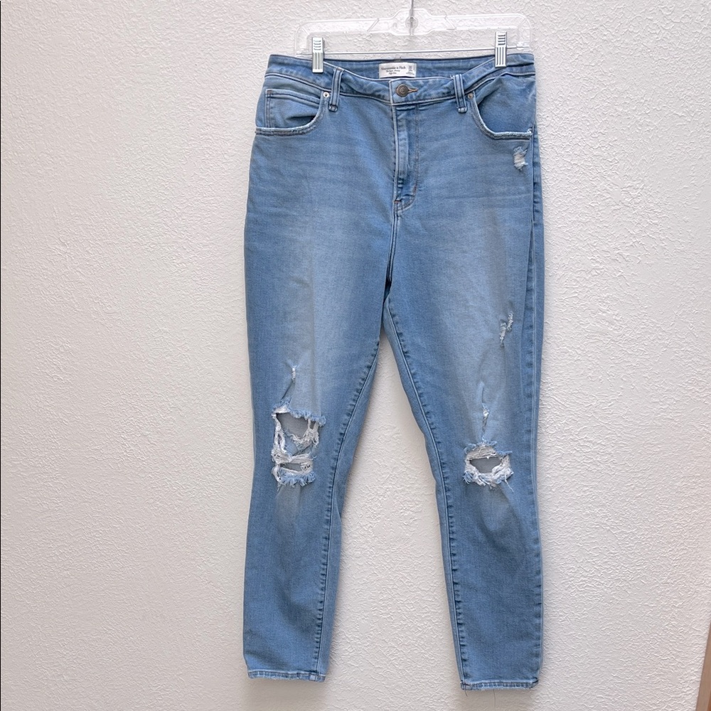 Abercrombie & Fitch Light Blue Ripped Skinny Jeans Curve Love Size 32/14R
